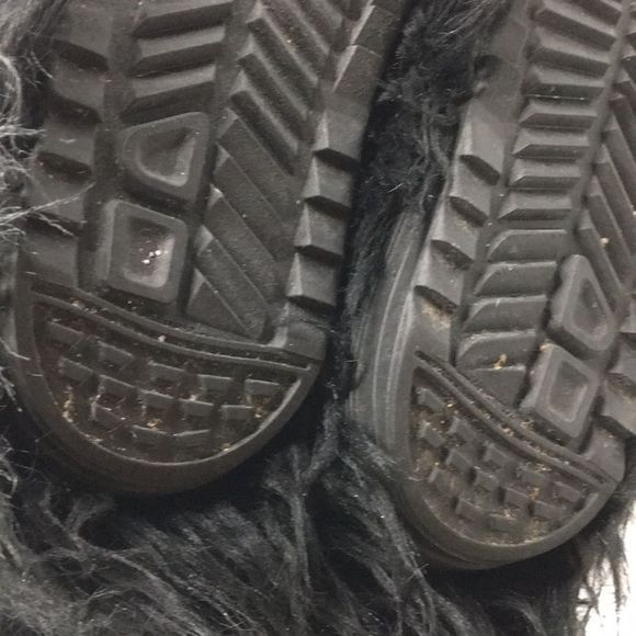 Women's Black Faux Fur Winter Boots - Picture 9 of 16